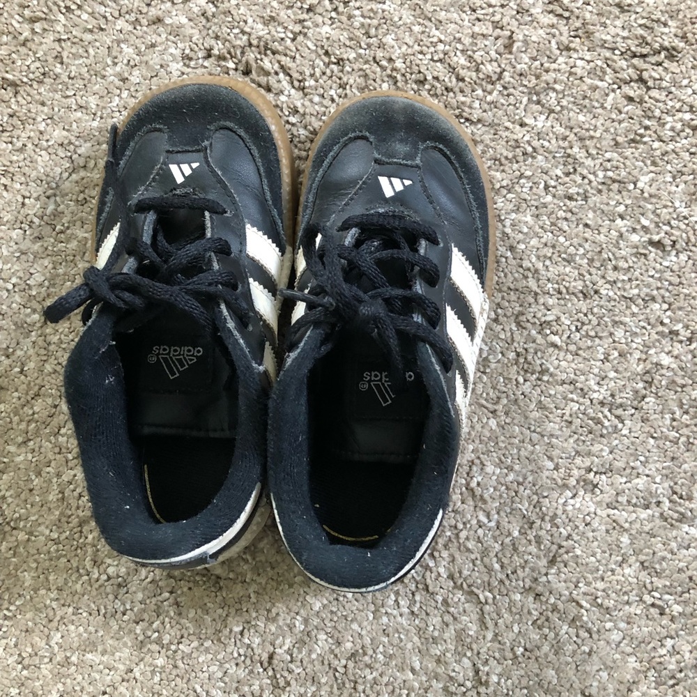 Adidas samba sneakers